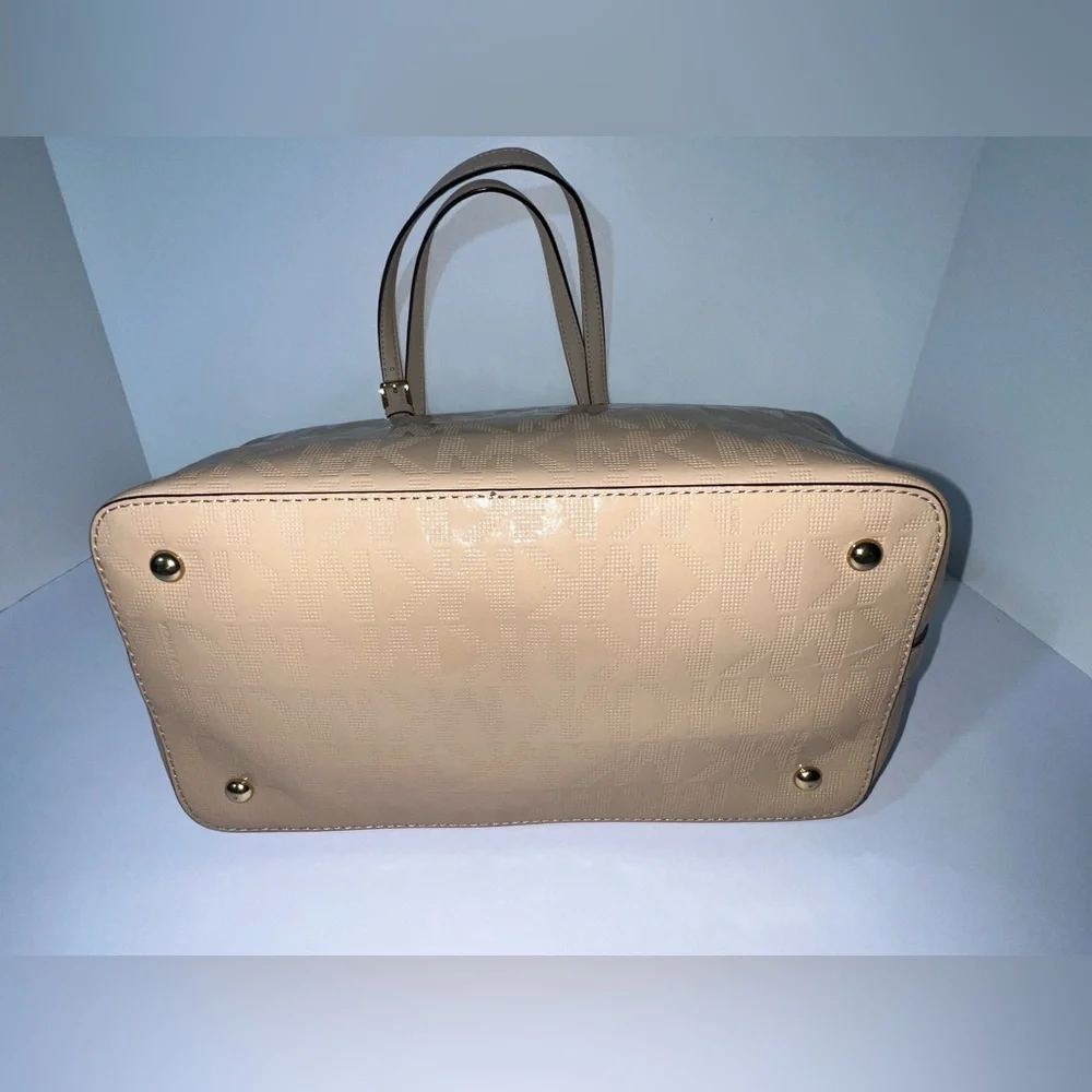 NWT Michael Kors Jet Set patent beige leather tote bag
